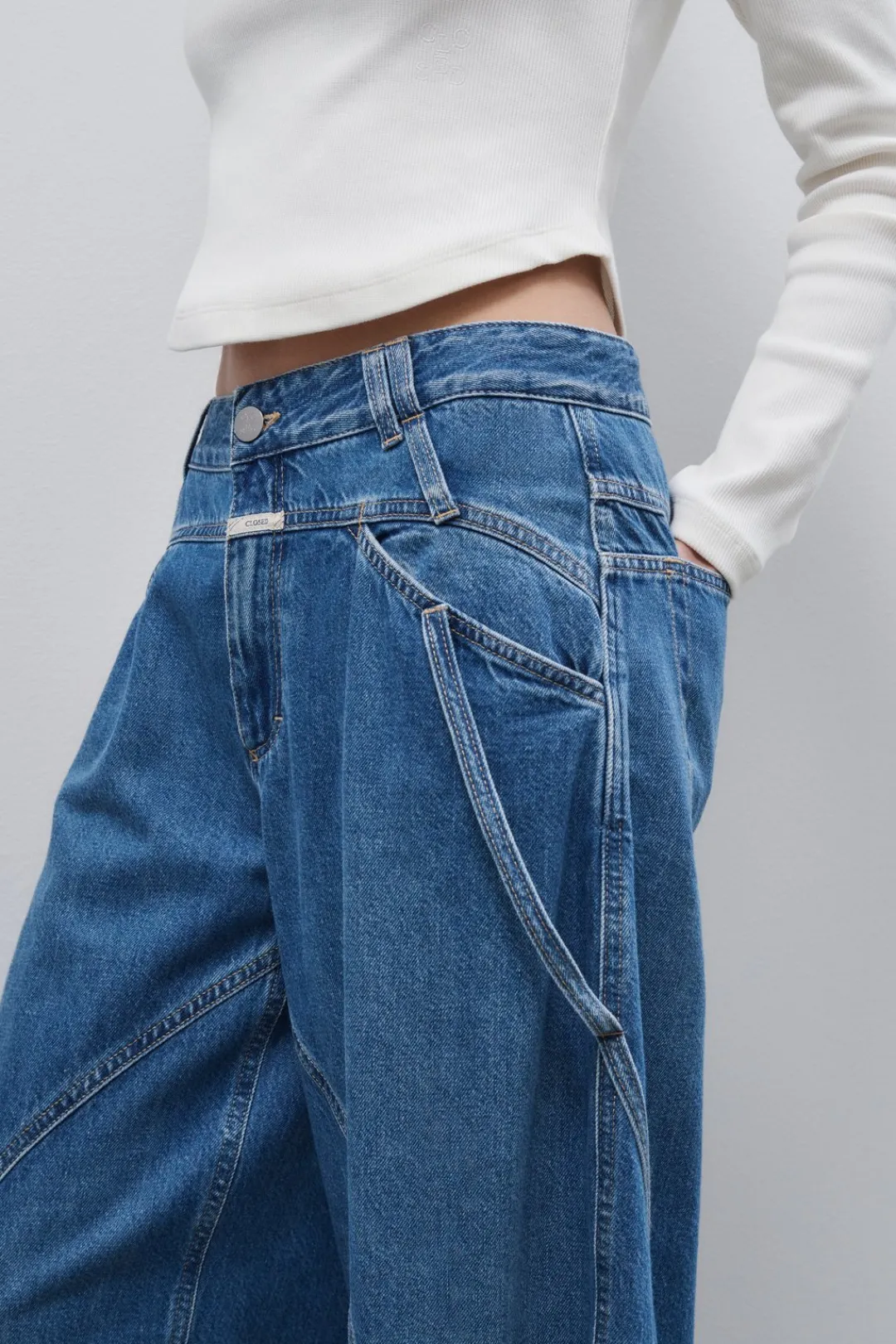 Closed Barrel Jeans - Style Name Forti-X Mid blue Hot