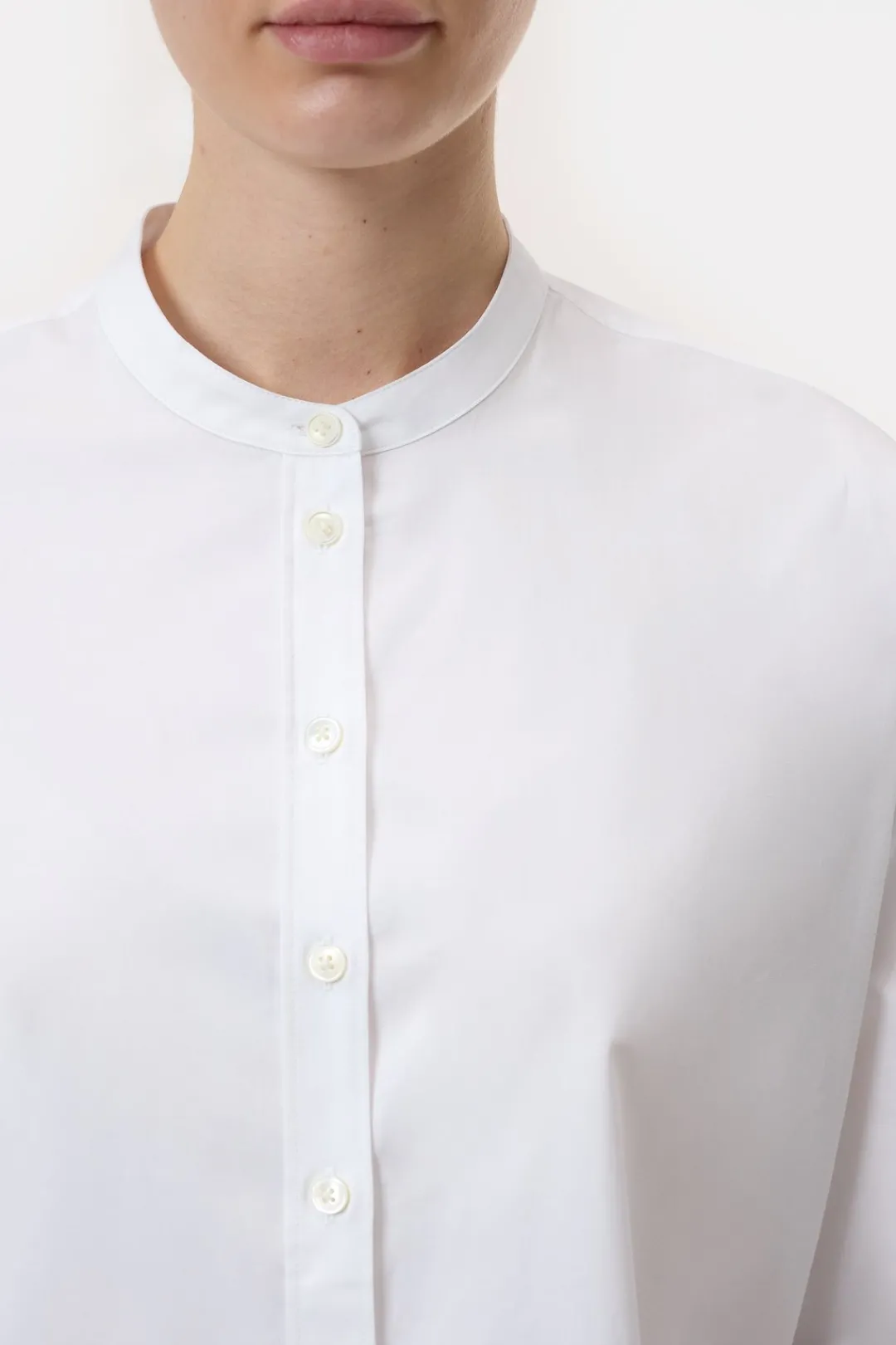 Closed Blouse with belt White Online