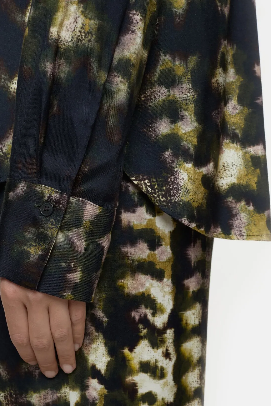Closed Blouse with print Ver green