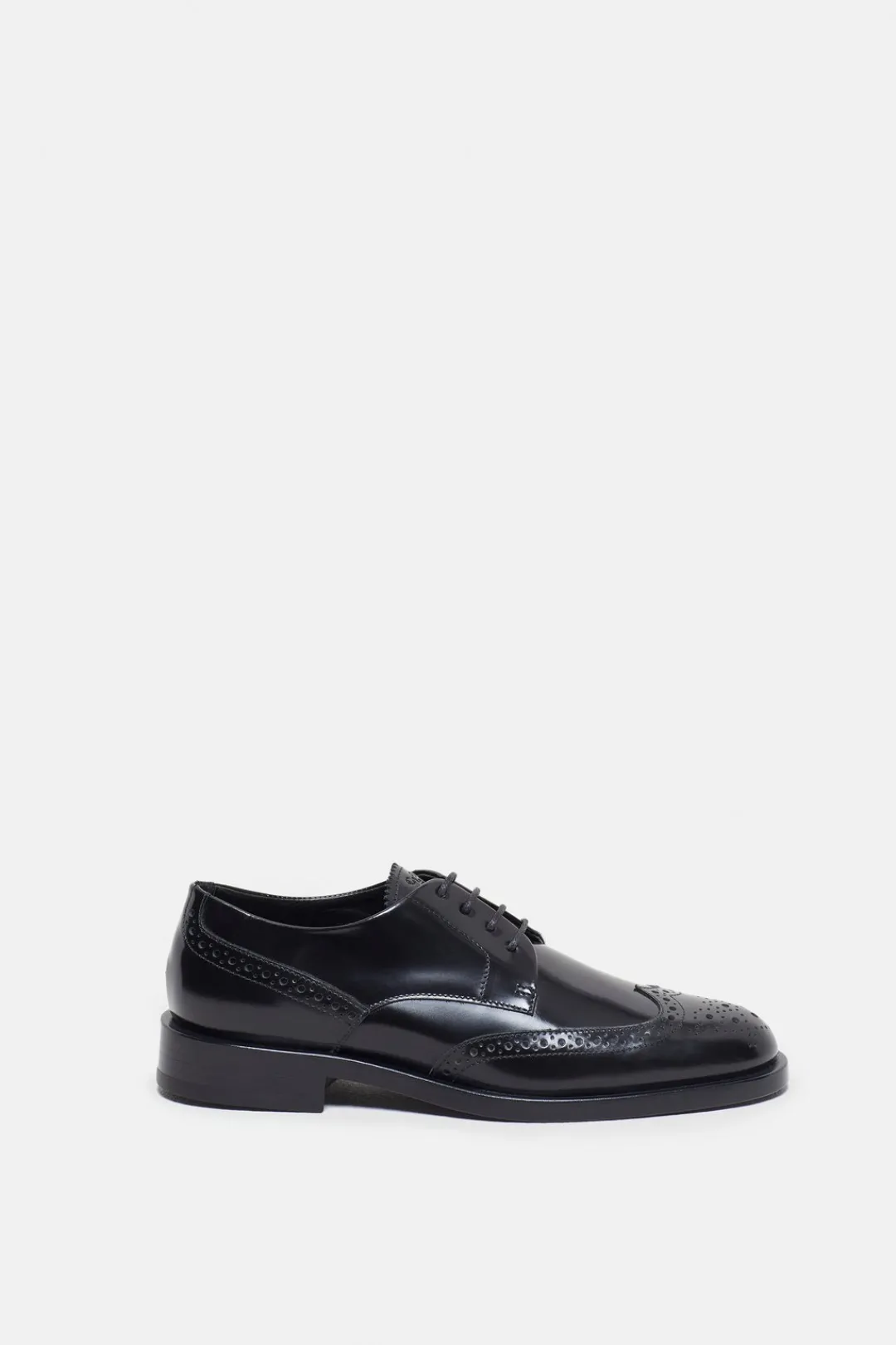 Closed Brogues Black Hot