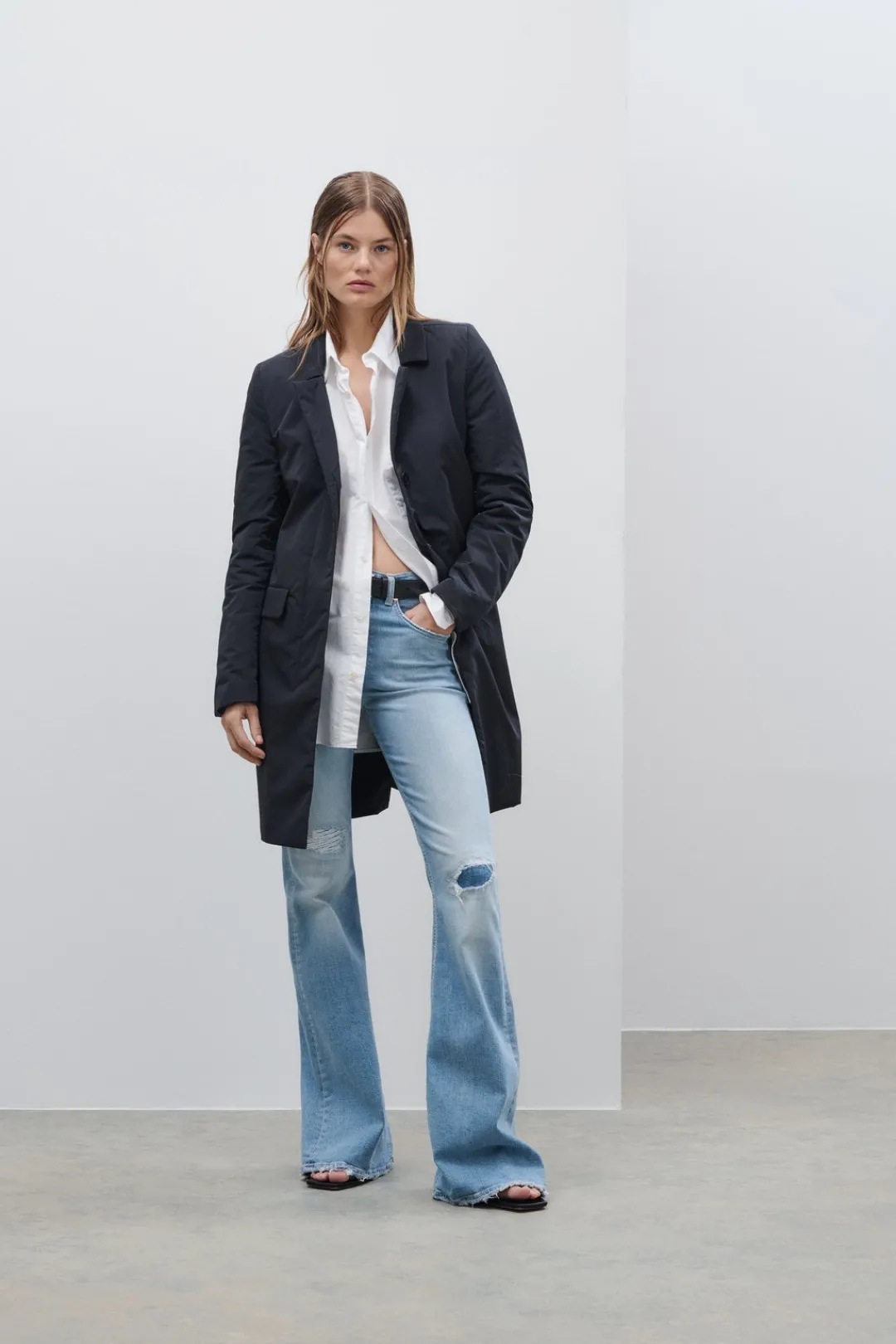 Closed Coat - Style Name Pori Black Best