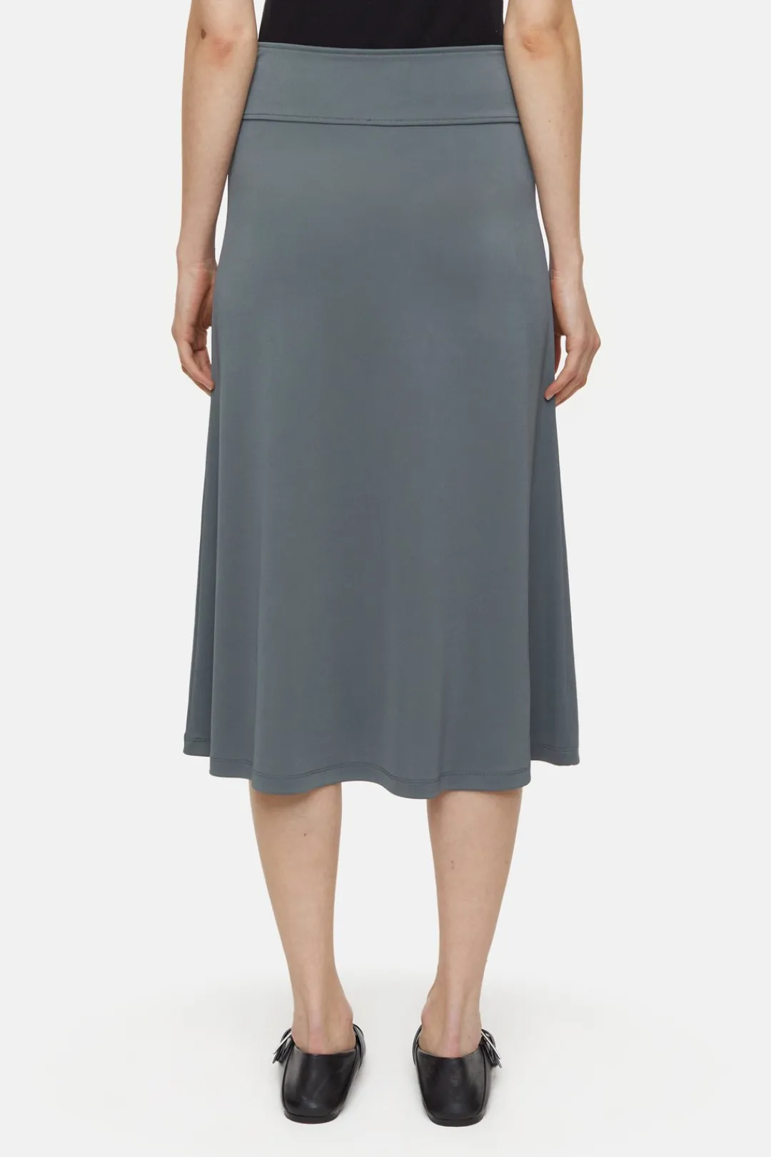 Closed Crêpe skirt Pini green Clearance