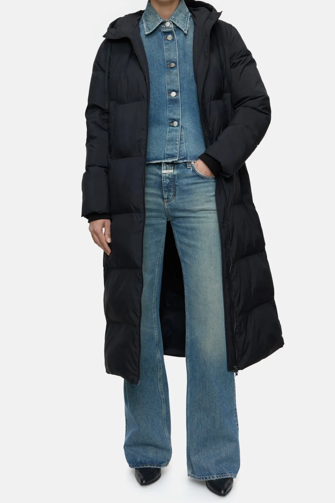 Closed Extra long quilted coat Black