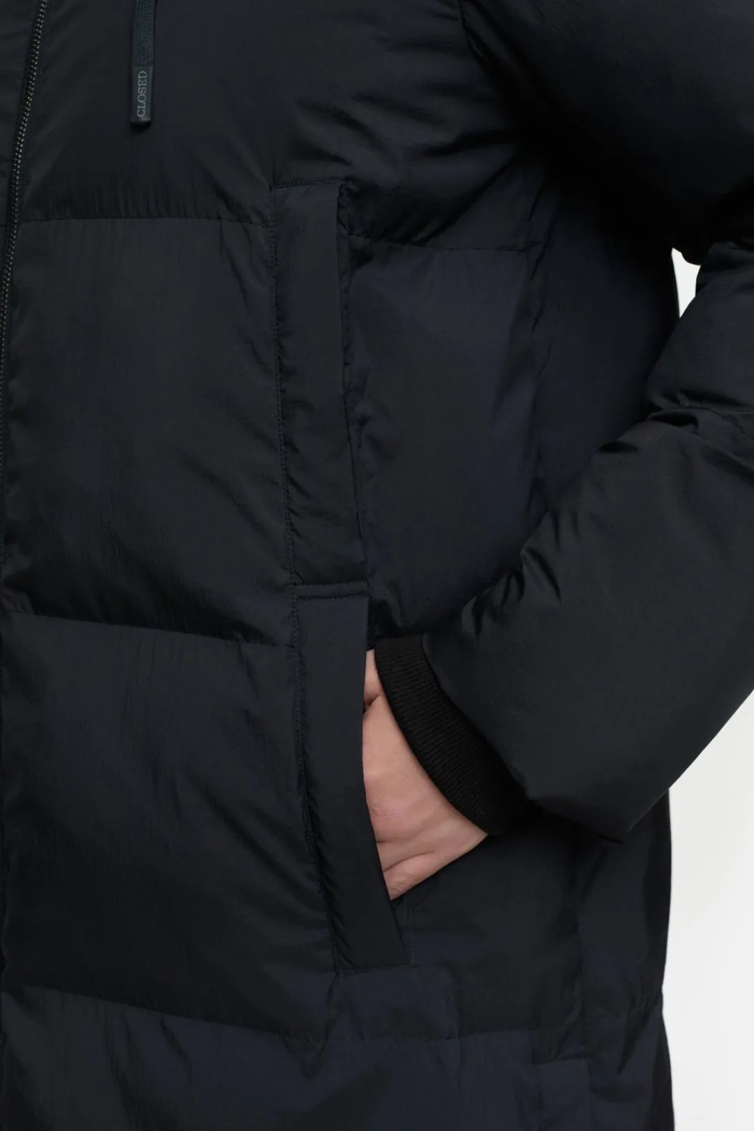 Closed Extra long quilted coat Black