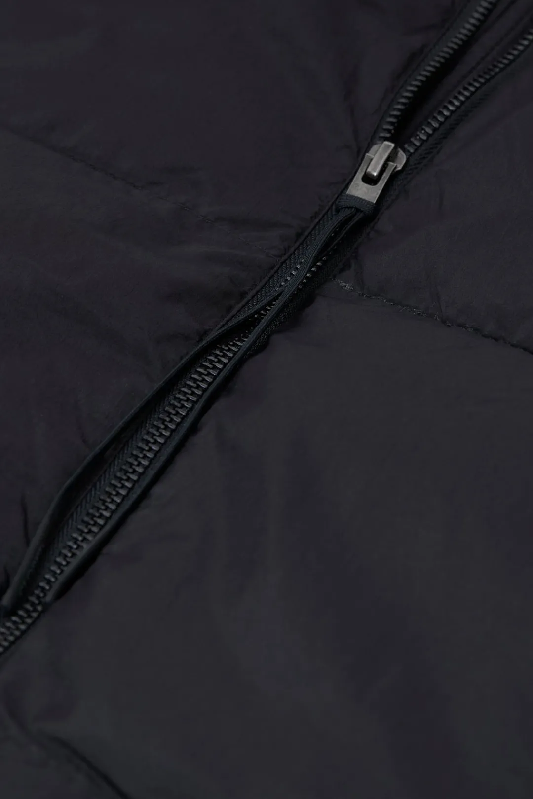 Closed Extra long quilted coat Black