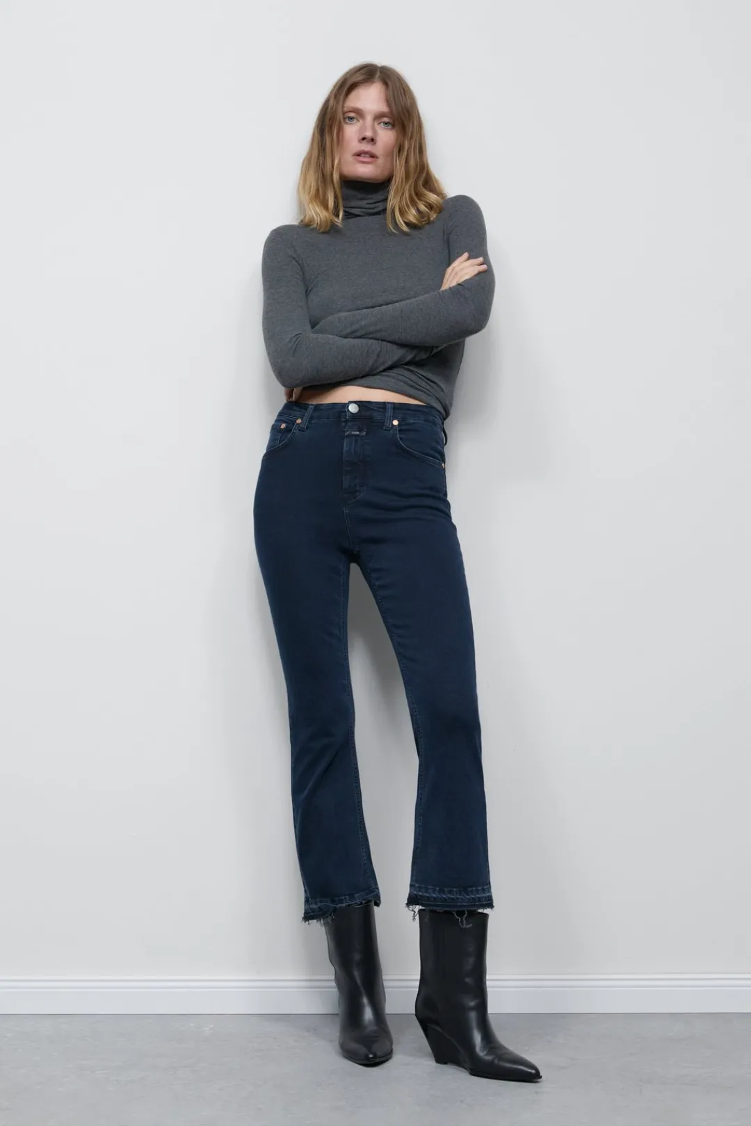 Closed Flared Pants - Style Name Hi-Sun Blue/black Discount