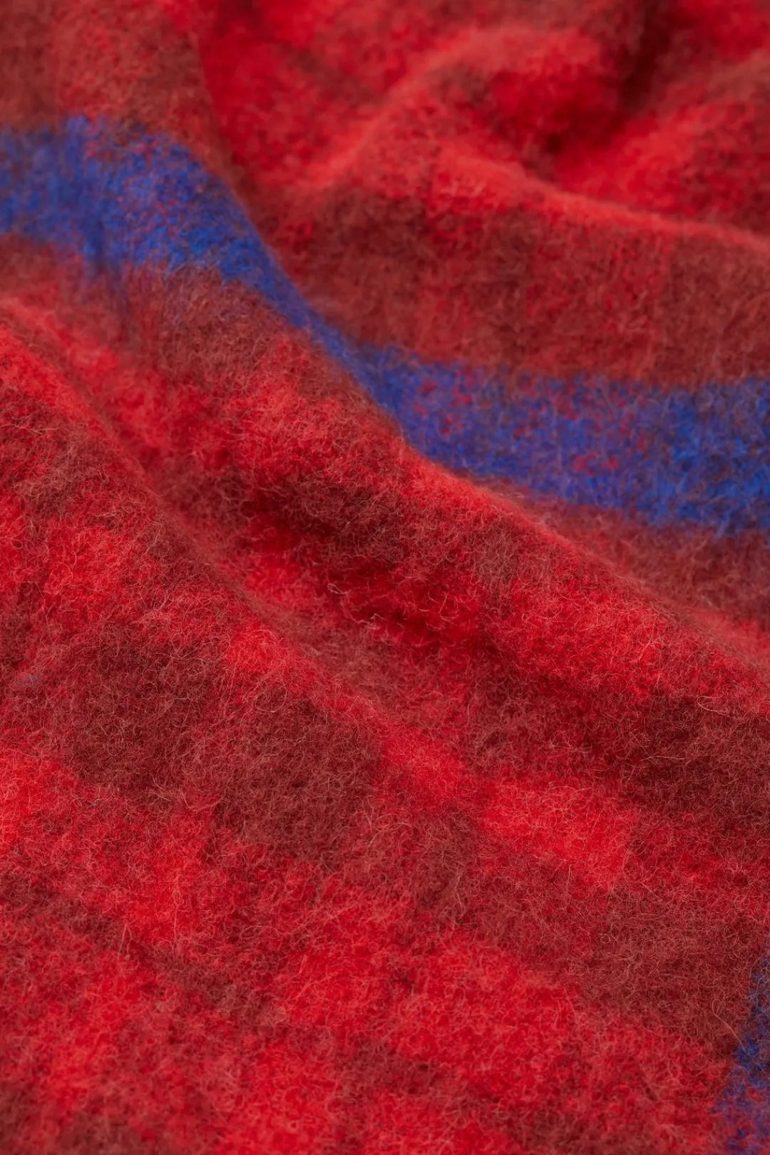 Closed Glencheck scarf made from alpaca mix Hibiscus red Clearance