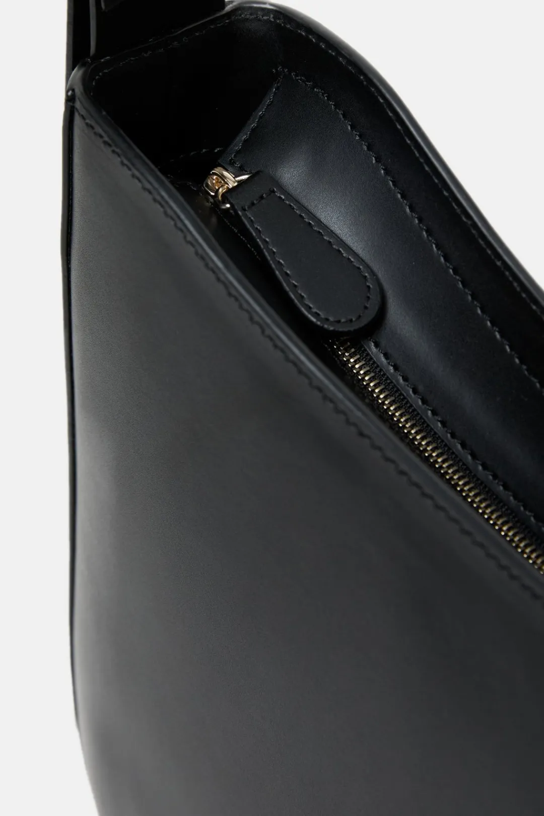 Closed Half Round Bag medium Black