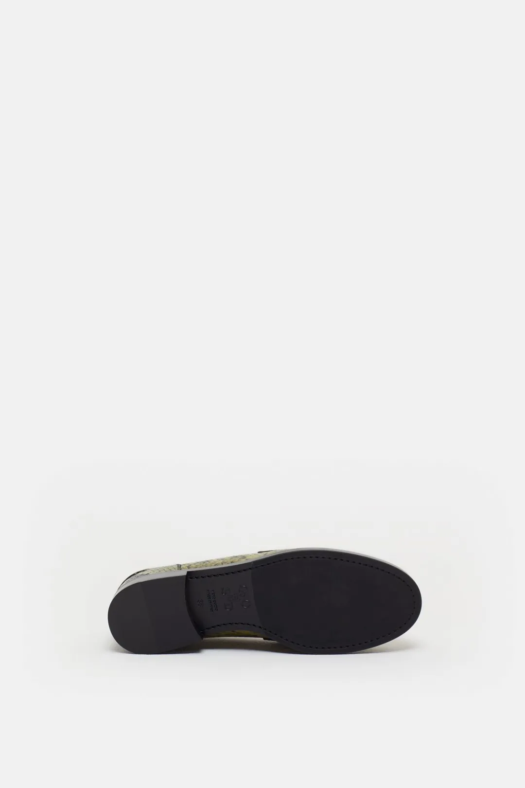 Closed Loafers industrial green Discount