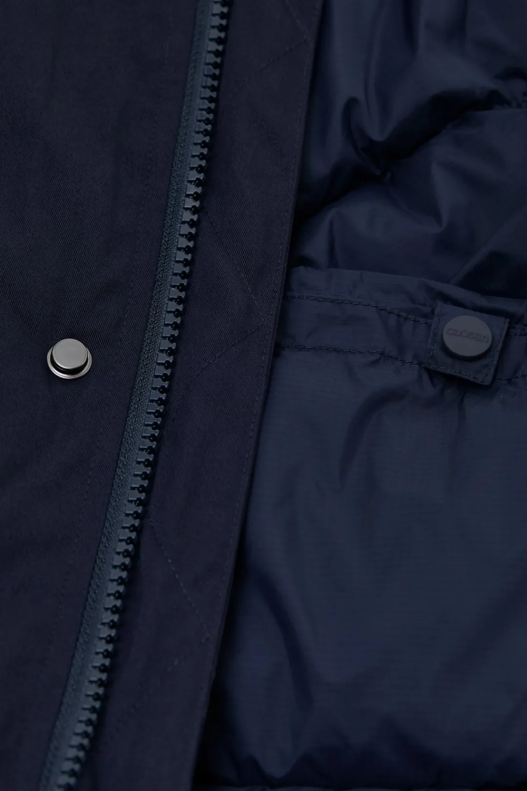 Closed Nylon winter jacket Dark night Outlet