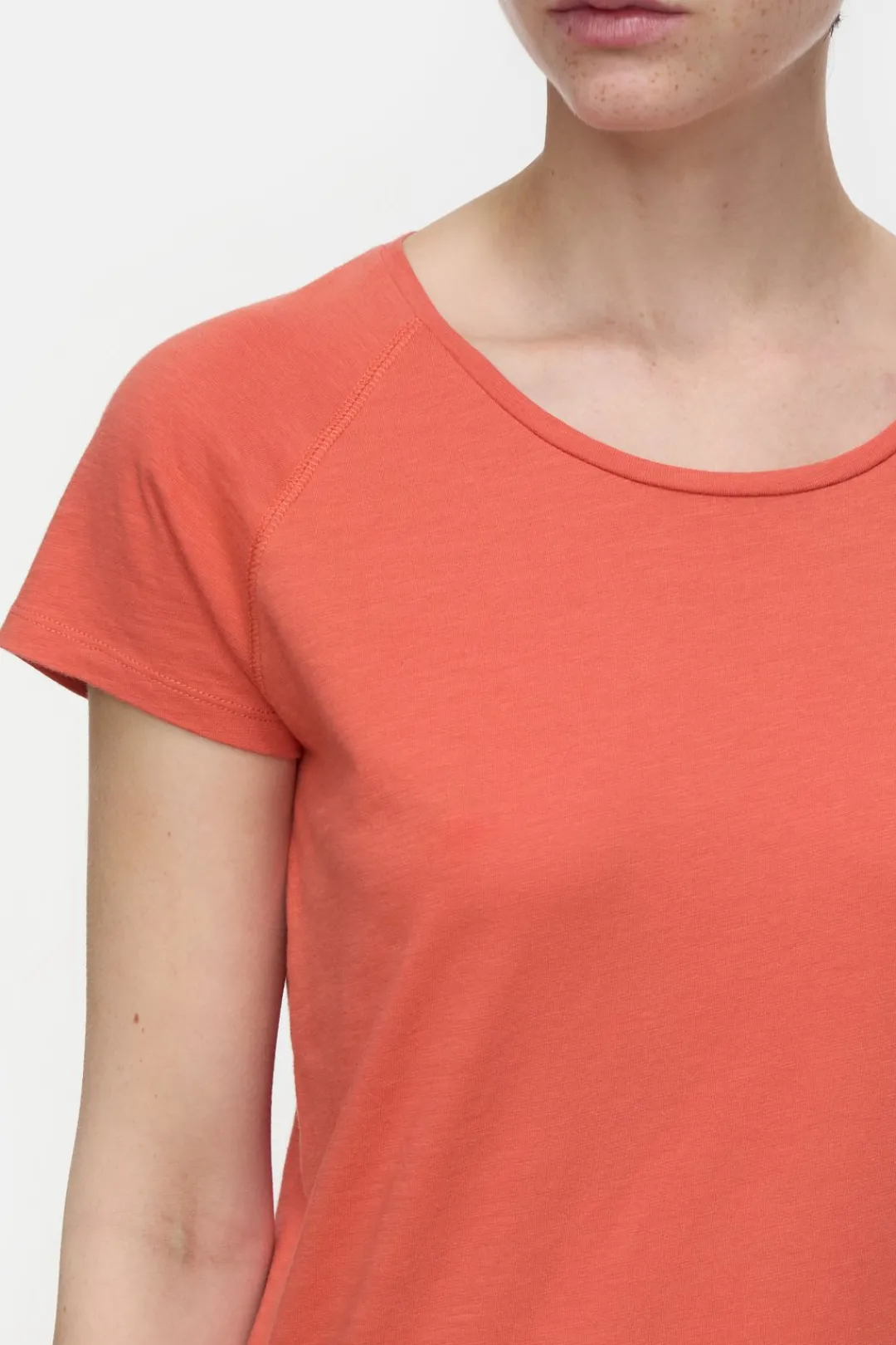 Closed Raglan shortsleeve shirt Aperol red