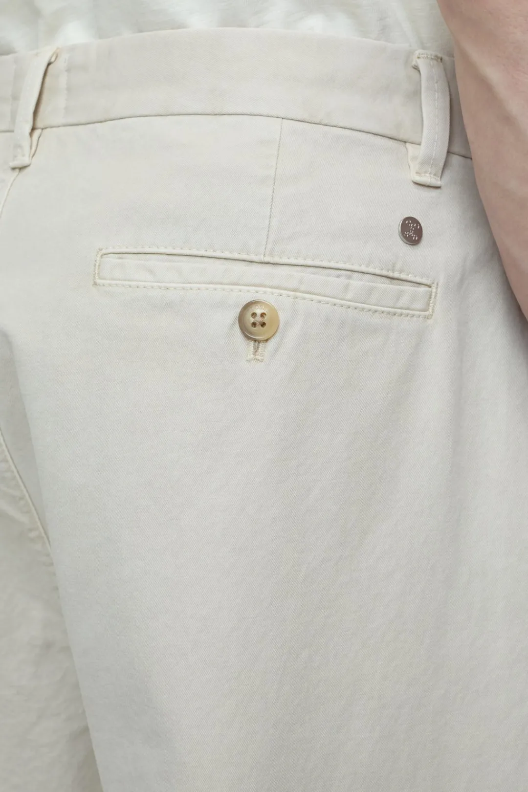 Closed Regular Pants - Style Name Tacoma Tapered Tonka beige Best
