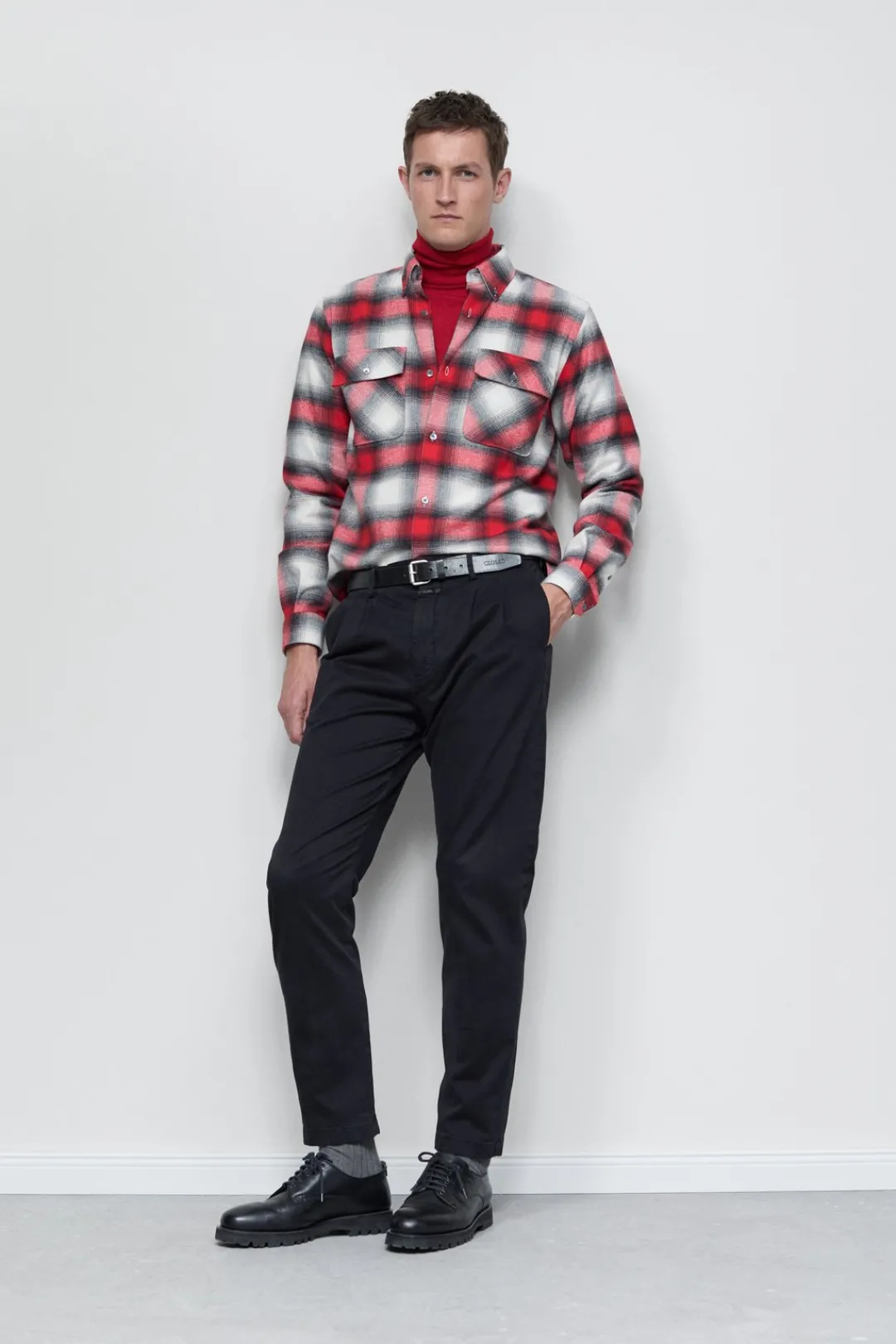 Closed Regular Pants - Style Name Bergen Tapered Black Discount
