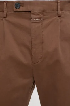 Closed Regular Pants - Style Name Bergen Tapered Chestnut New