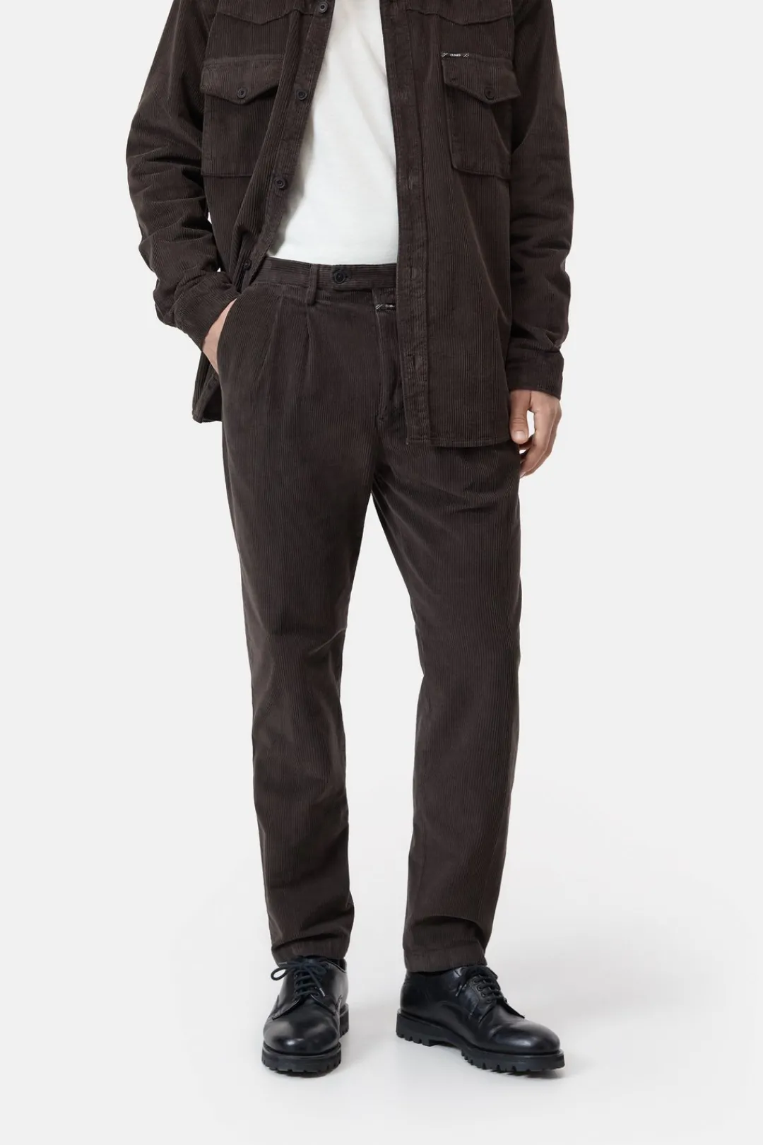 Closed Regular Pants - Style Name Bergen Tapered Ebony Hot