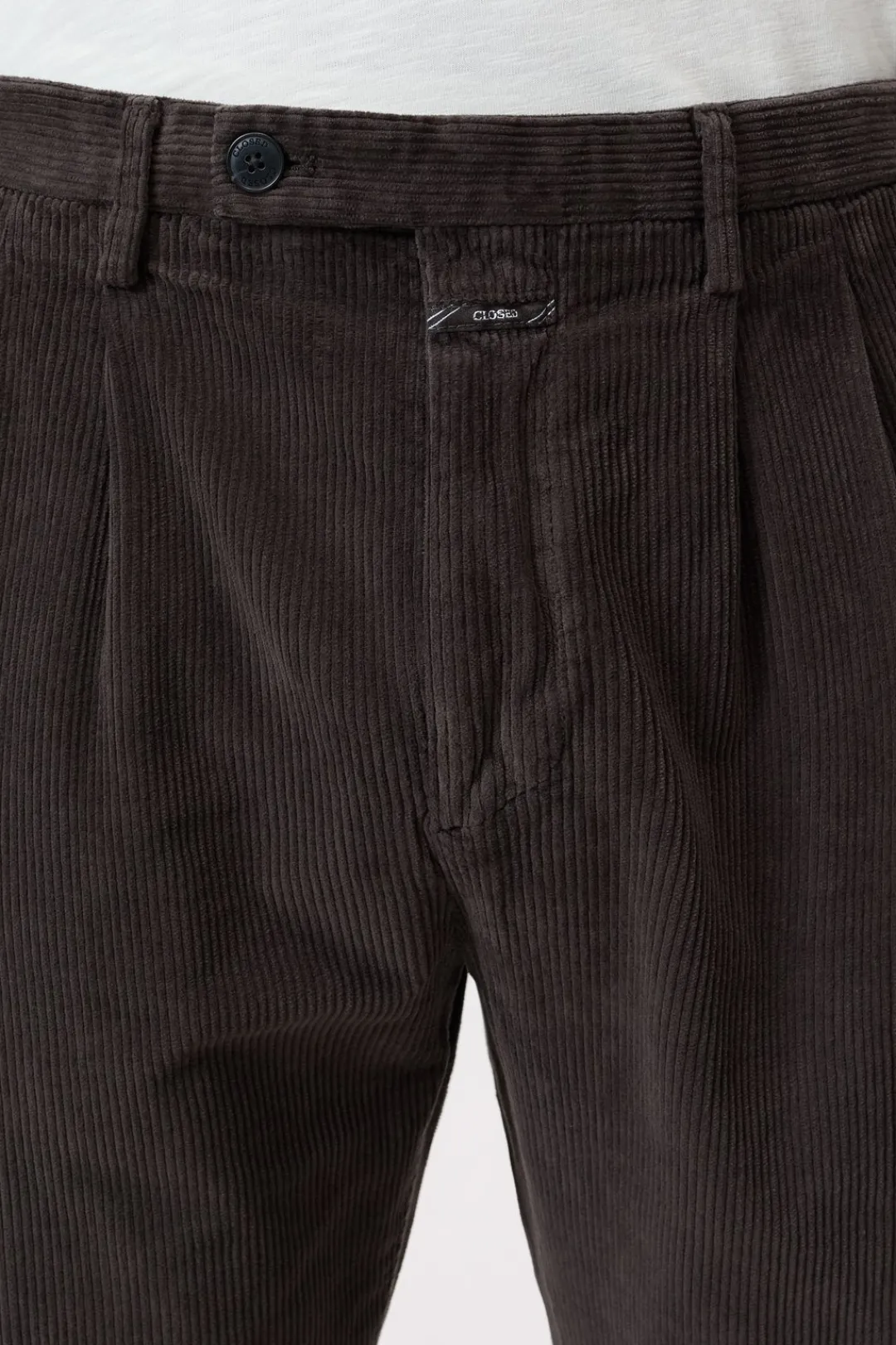Closed Regular Pants - Style Name Bergen Tapered Ebony Hot