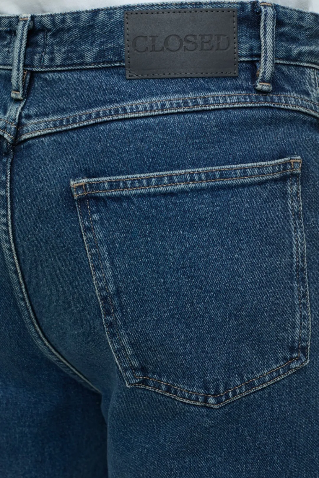 Closed Relaxed Jeans - Style Name Springdale Relaxed Mid blue New