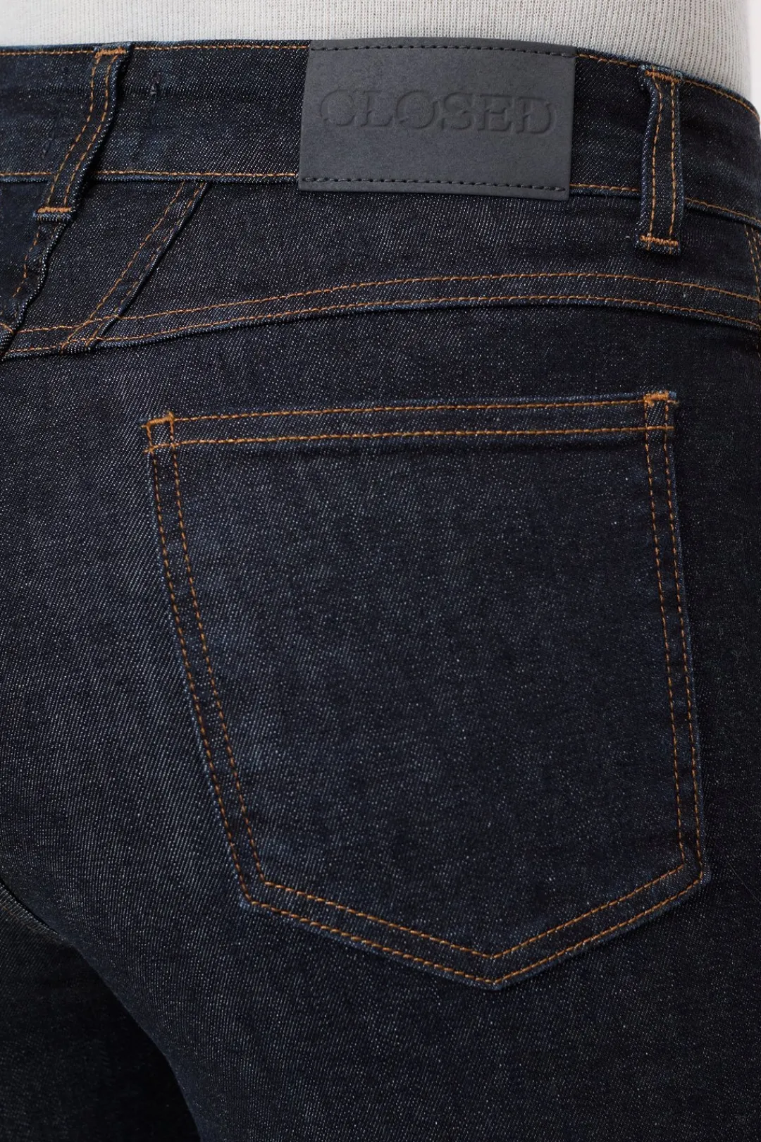Closed Relaxed Jeans - Style Name Pedal Pusher Dark blue Hot