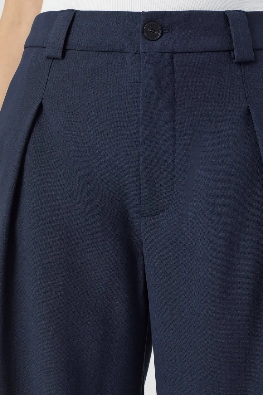 Closed Relaxed Pants - Style Name Brooks dark night Hot