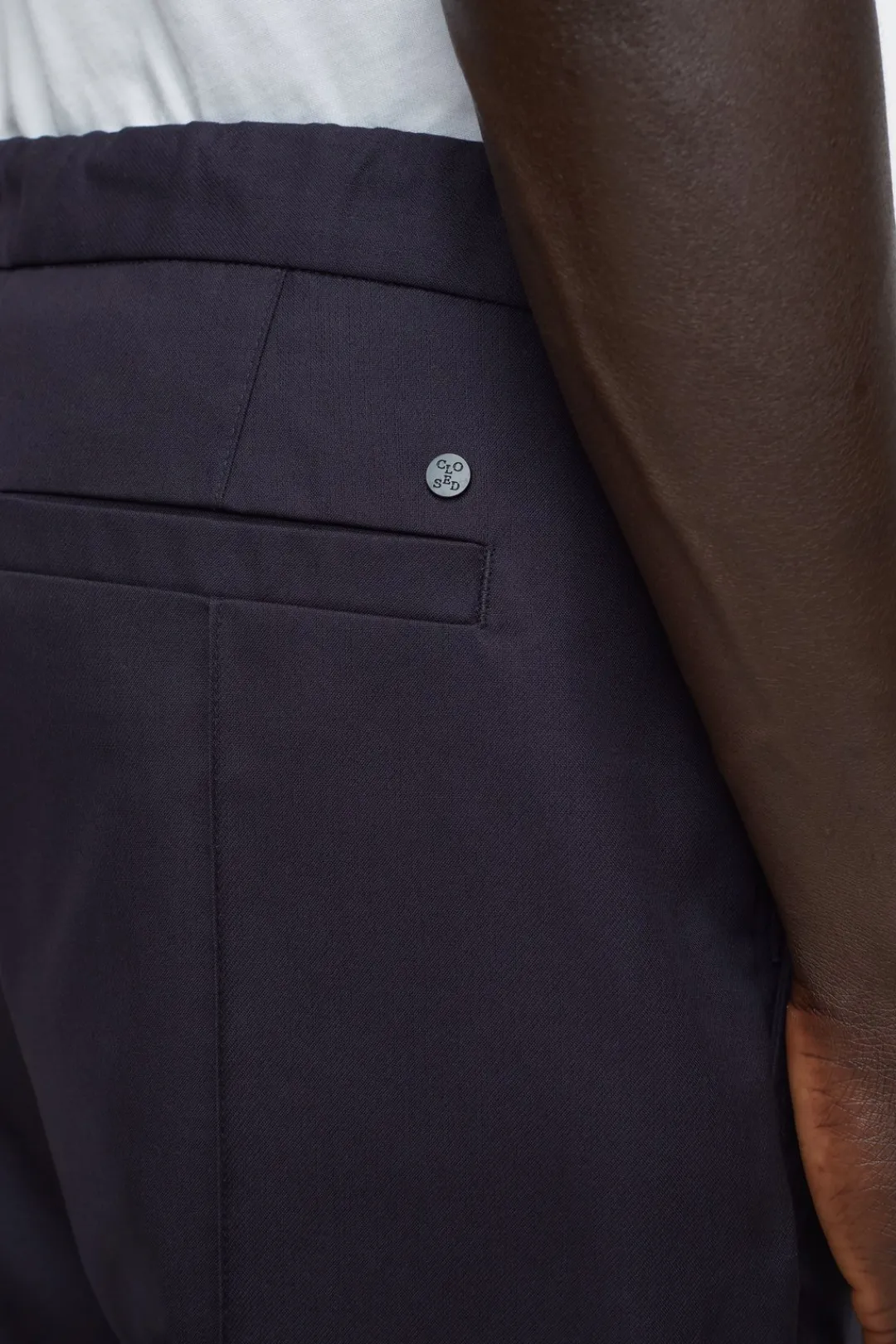 Closed Relaxed Pants - Style Name Nanaimo Straight Dark night Hot