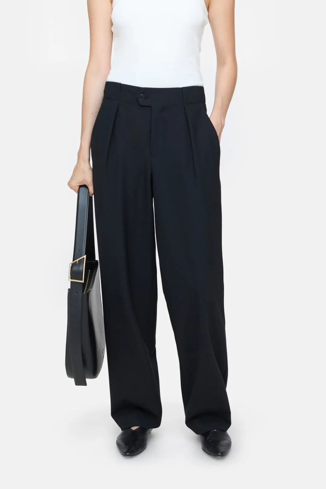 Closed Relaxed Pants - Style Name Mawson Black Best