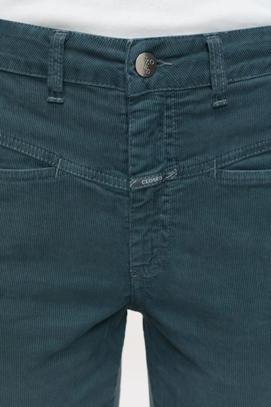 Closed Relaxed Pants - Style Name Pedal Pusher Pini green