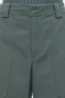 Closed Relaxed Pants - Style Name Rhannon Pini green