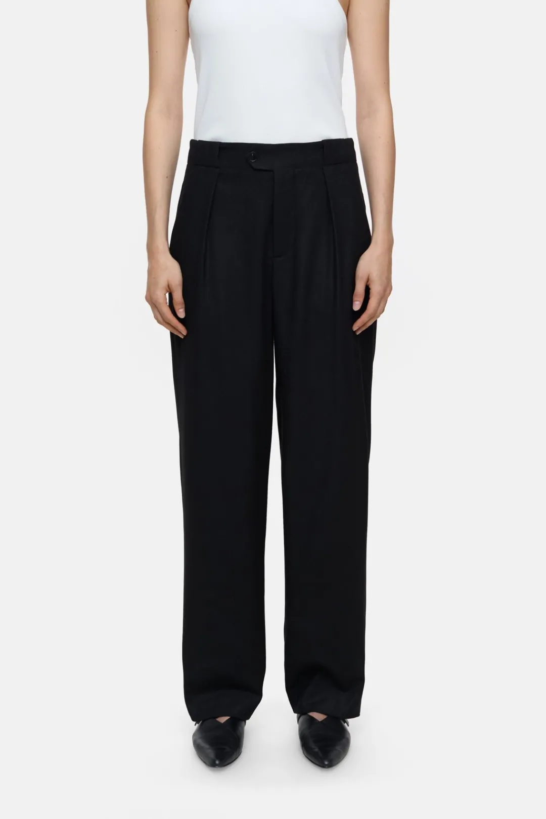 Closed Relaxed Pants - Style Name Mawson Black Clearance