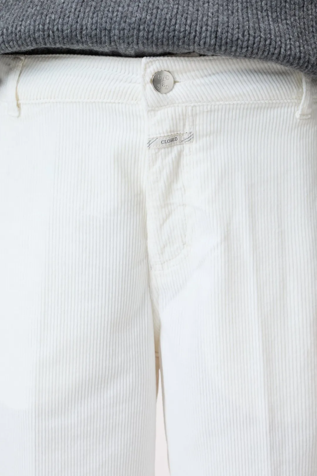 Closed Relaxed Pants - Style Name Jurdy Ivory New