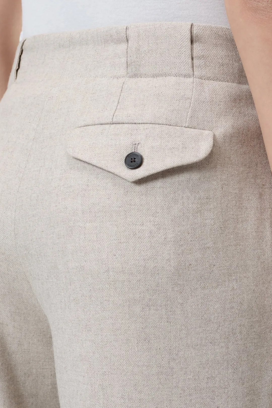 Closed Relaxed Pants - Style Name Mawson Shortbread beige New