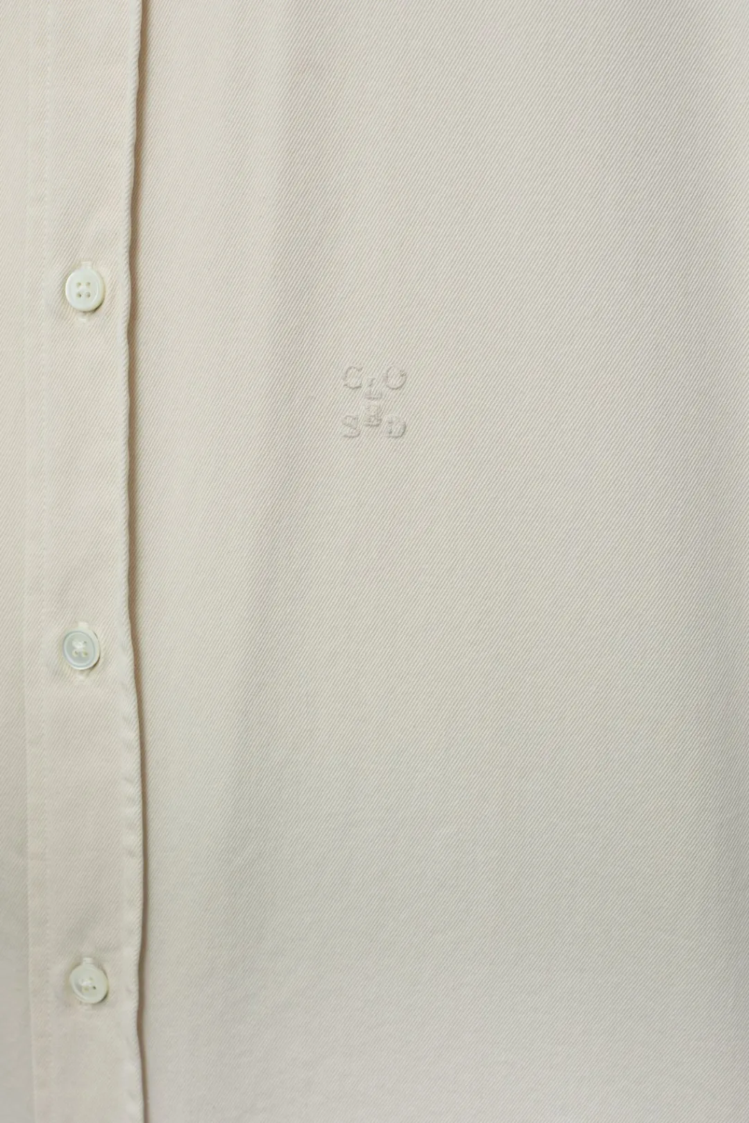Closed Shirt with stand-up collar Tonka beige