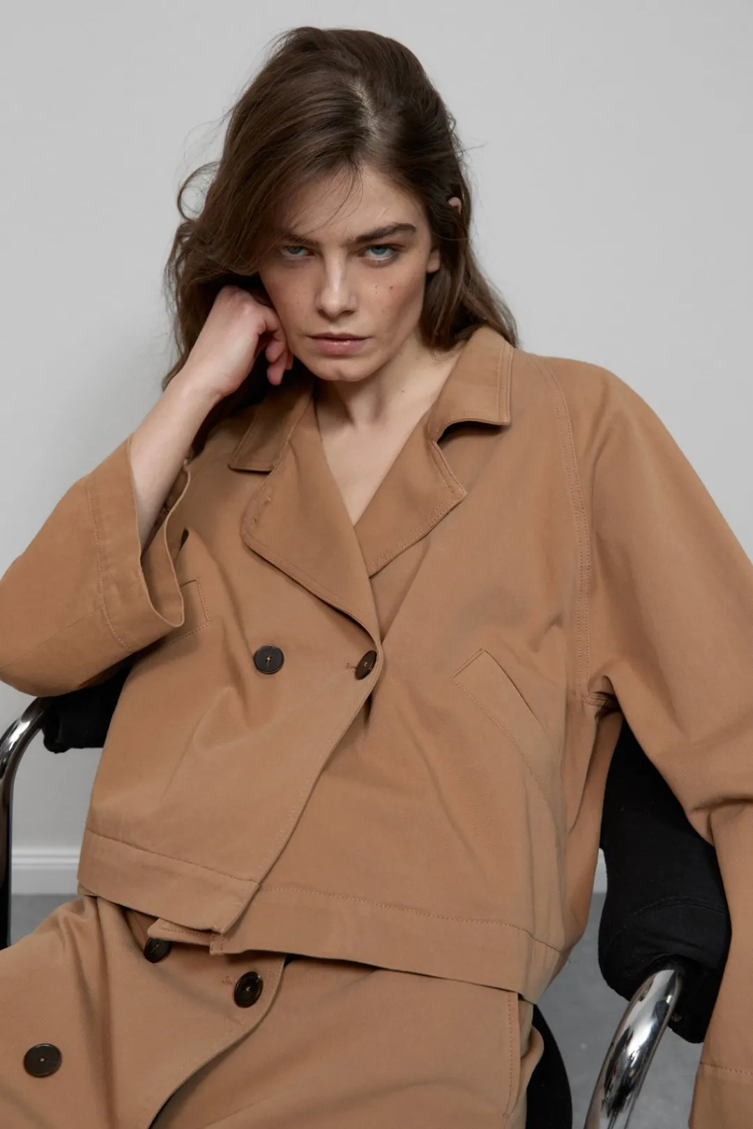 Closed Short trench jacket Biscotti brown Hot