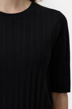 Closed Short-sleeved shirt in a wool-silk blend Black Outlet