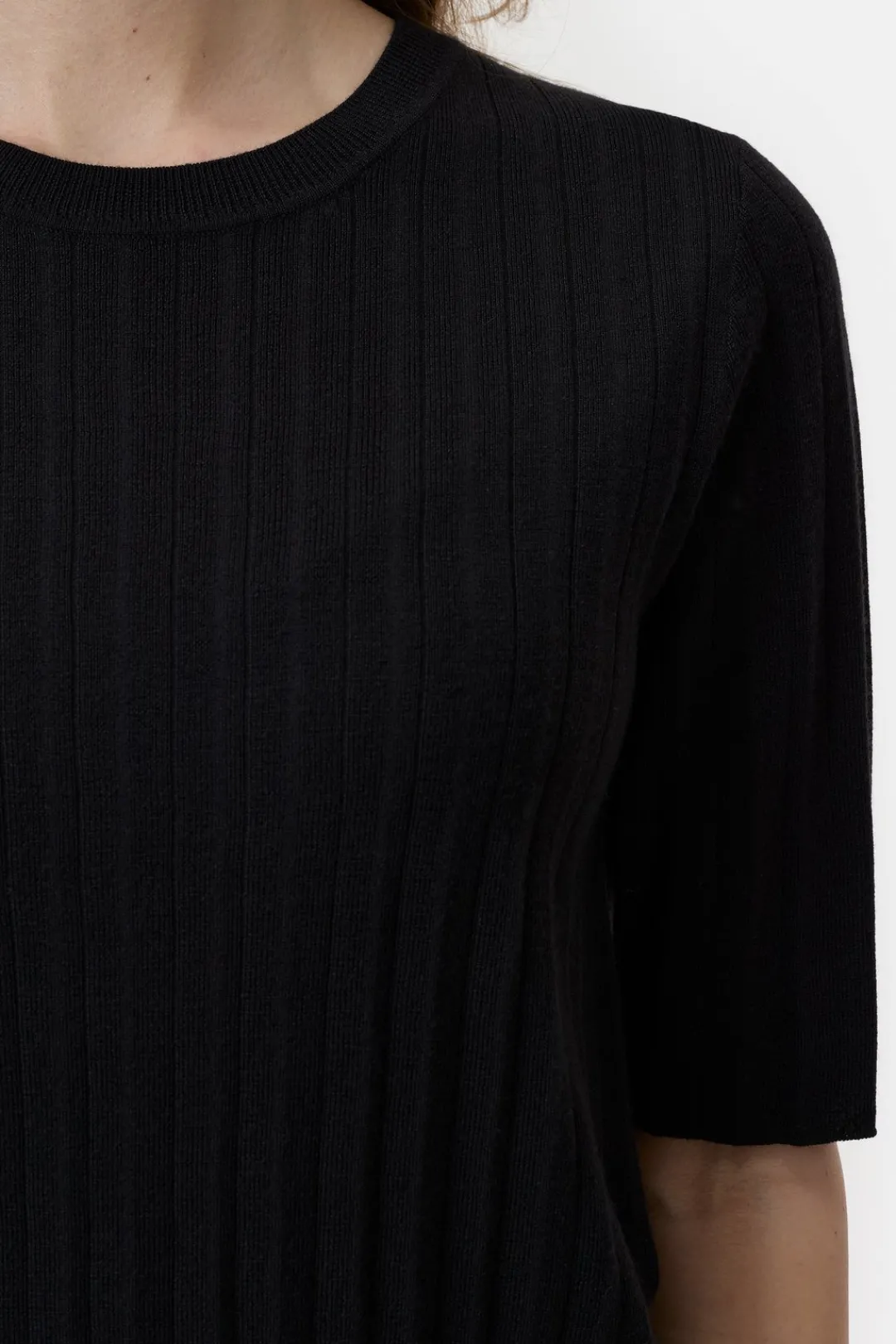 Closed Short-sleeved shirt in a wool-silk blend Black Outlet