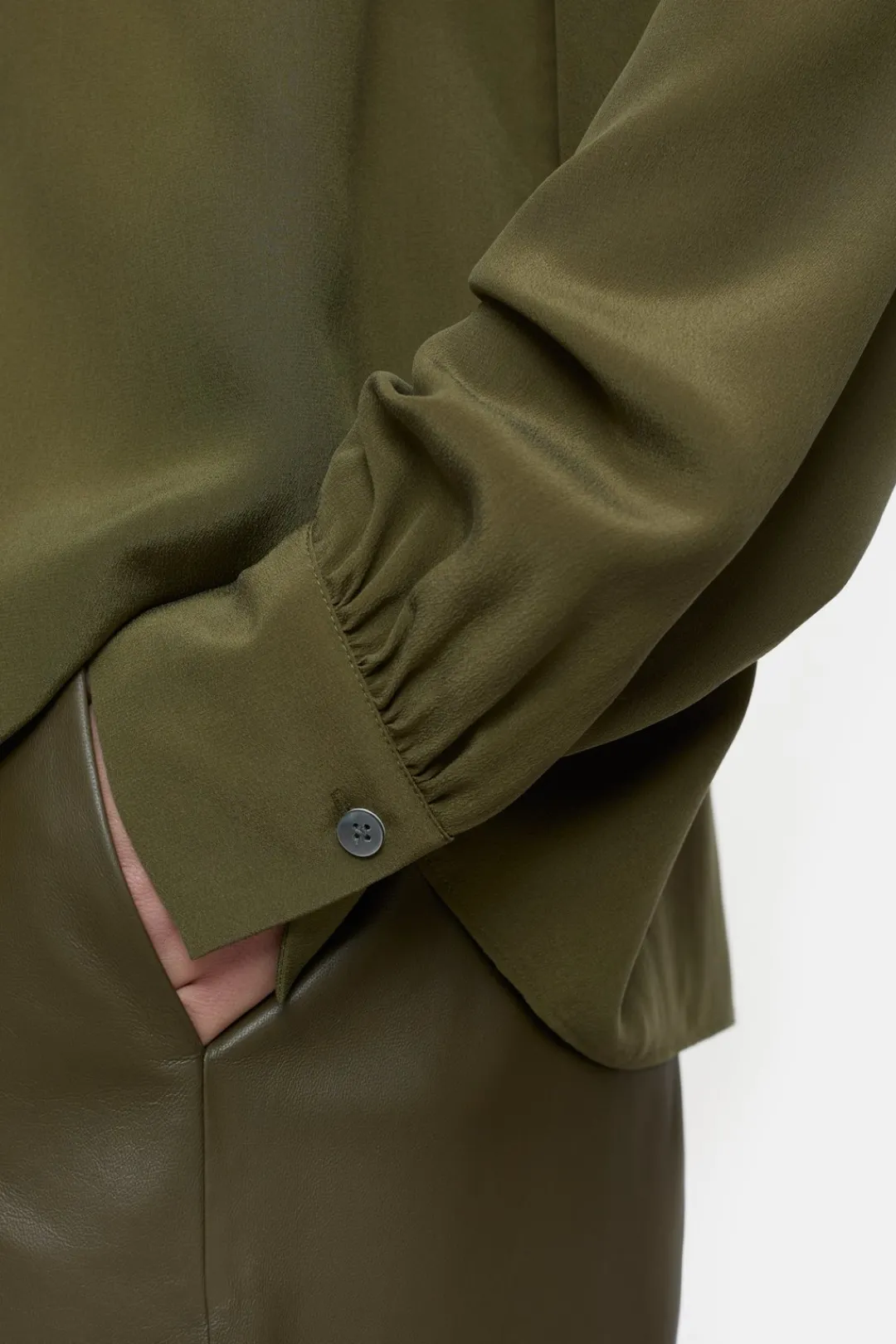 Closed Silk blouse Ver green Clearance