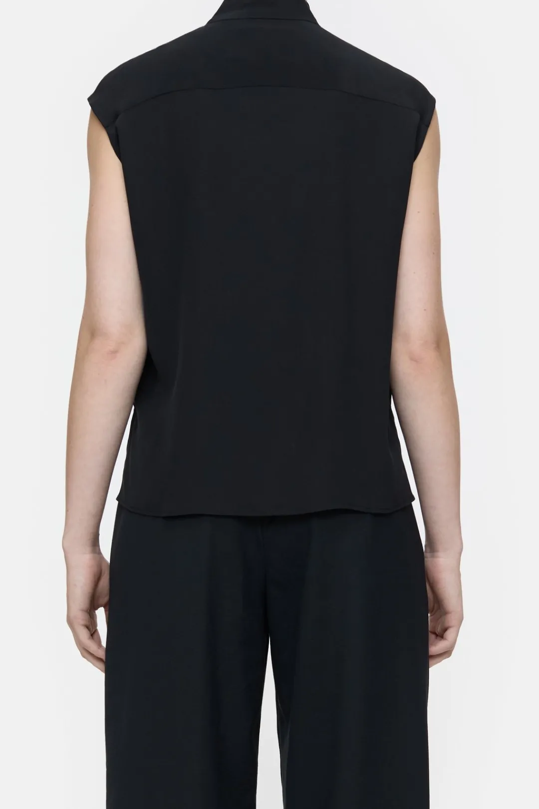 Closed Silk top with scarf Black Best