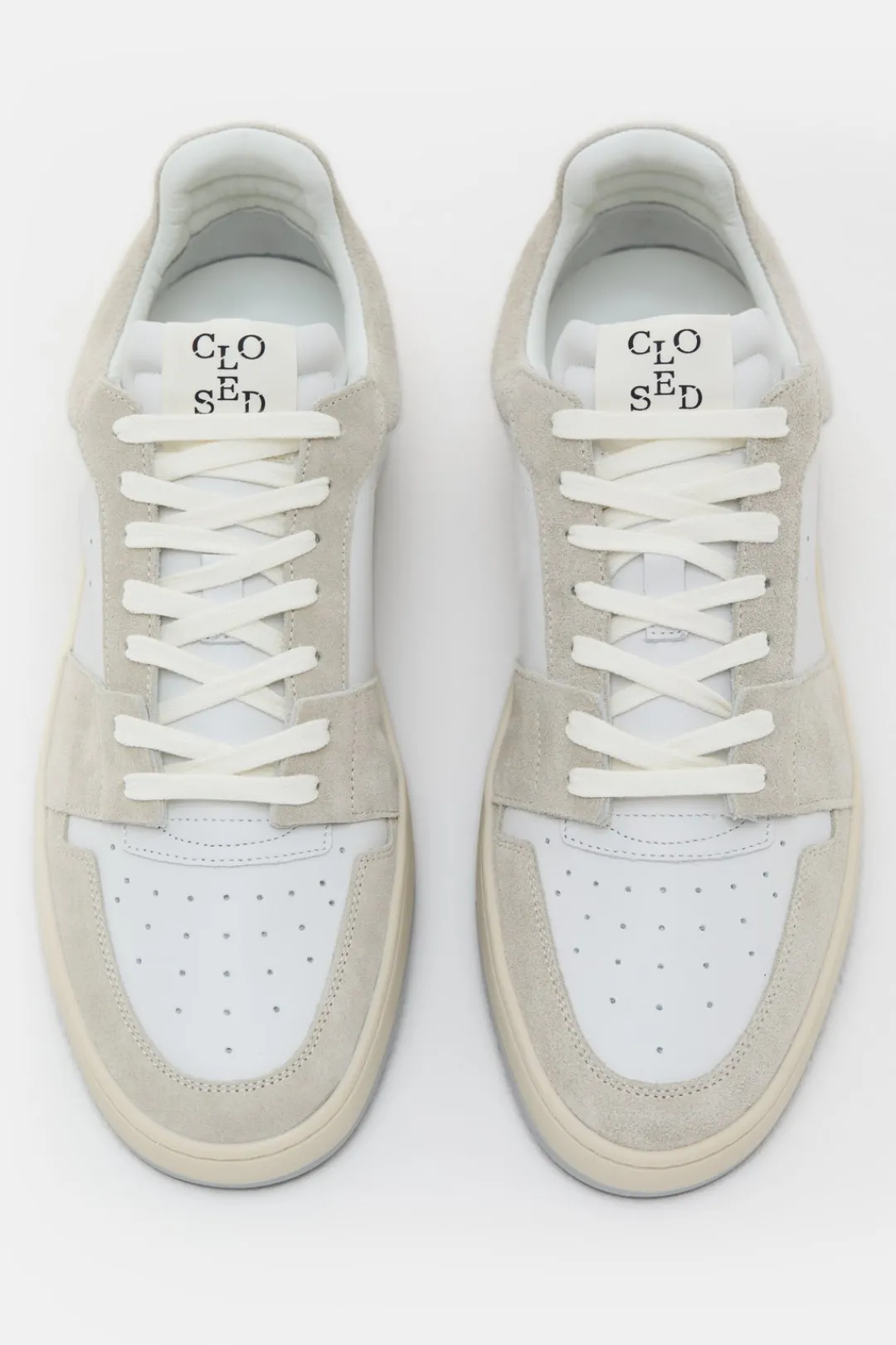 Closed Sneaker low made from leather Oyster grey Hot