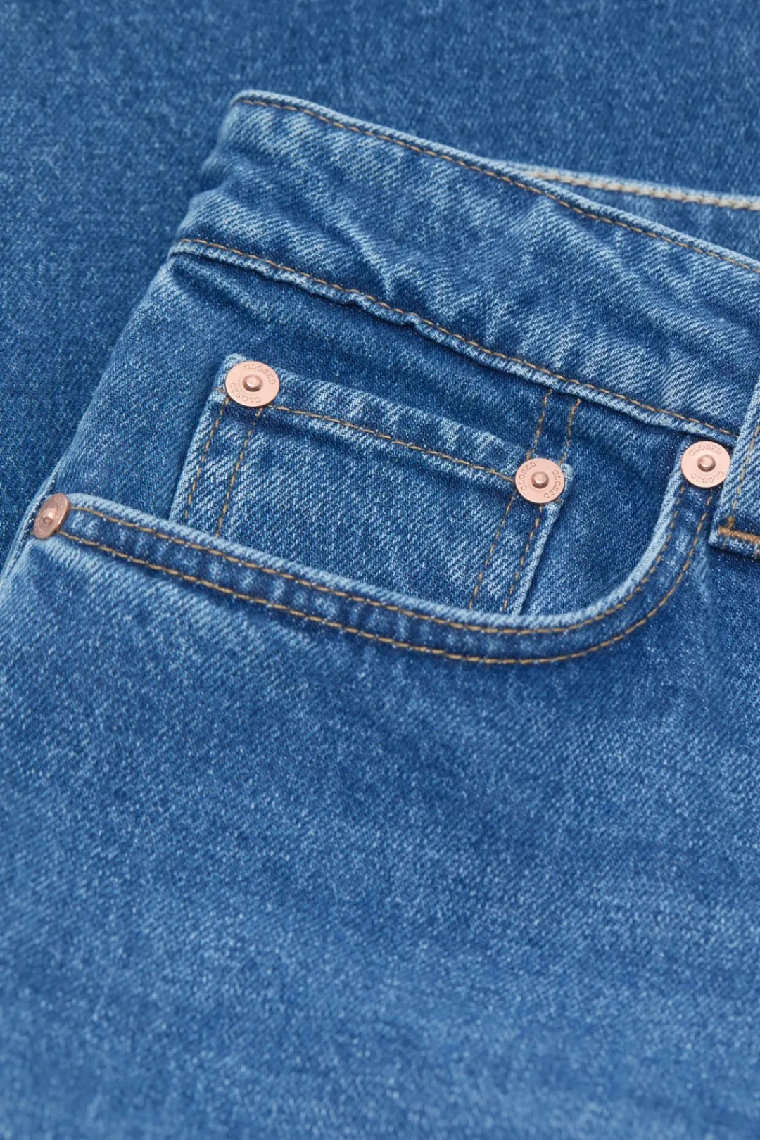 Closed Straight Jeans - Style Name Milo Mid blue Hot