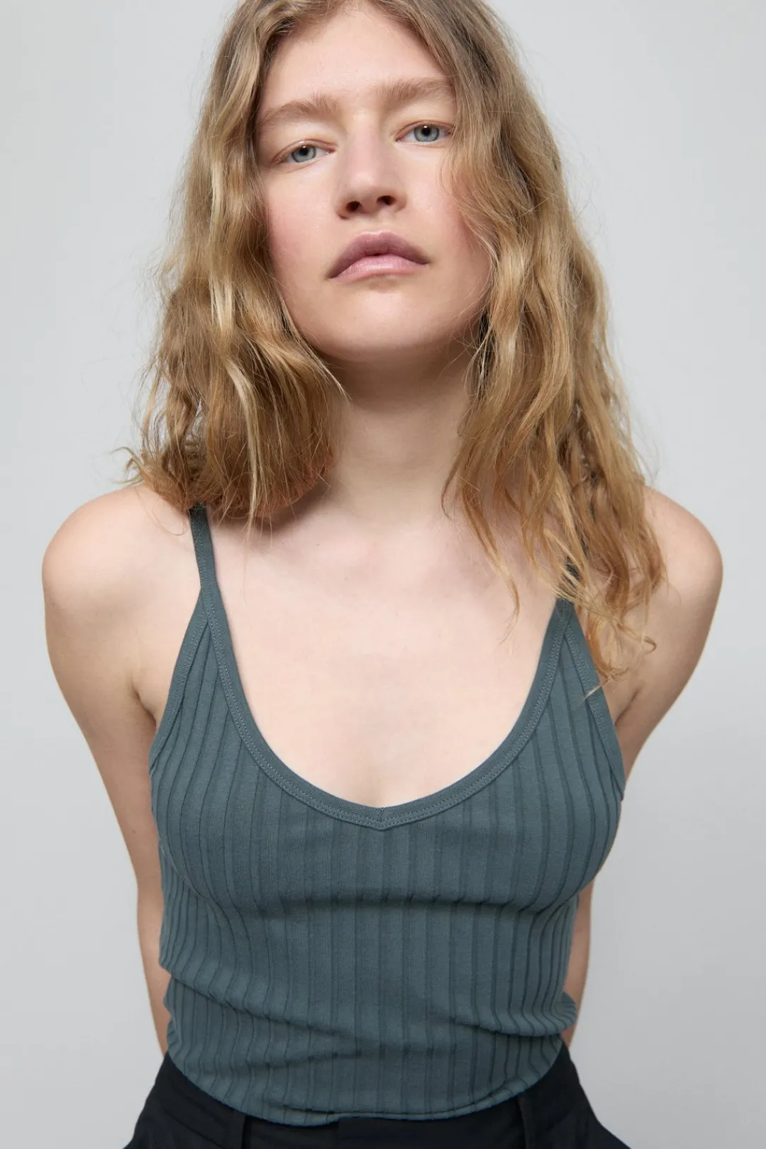 Closed Top with straps Pini green Best