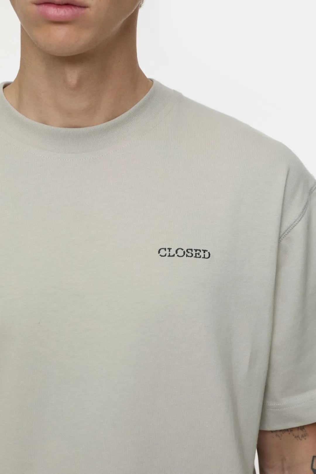 Closed T-shirt with print made from pure organic cotton Mud grey Online