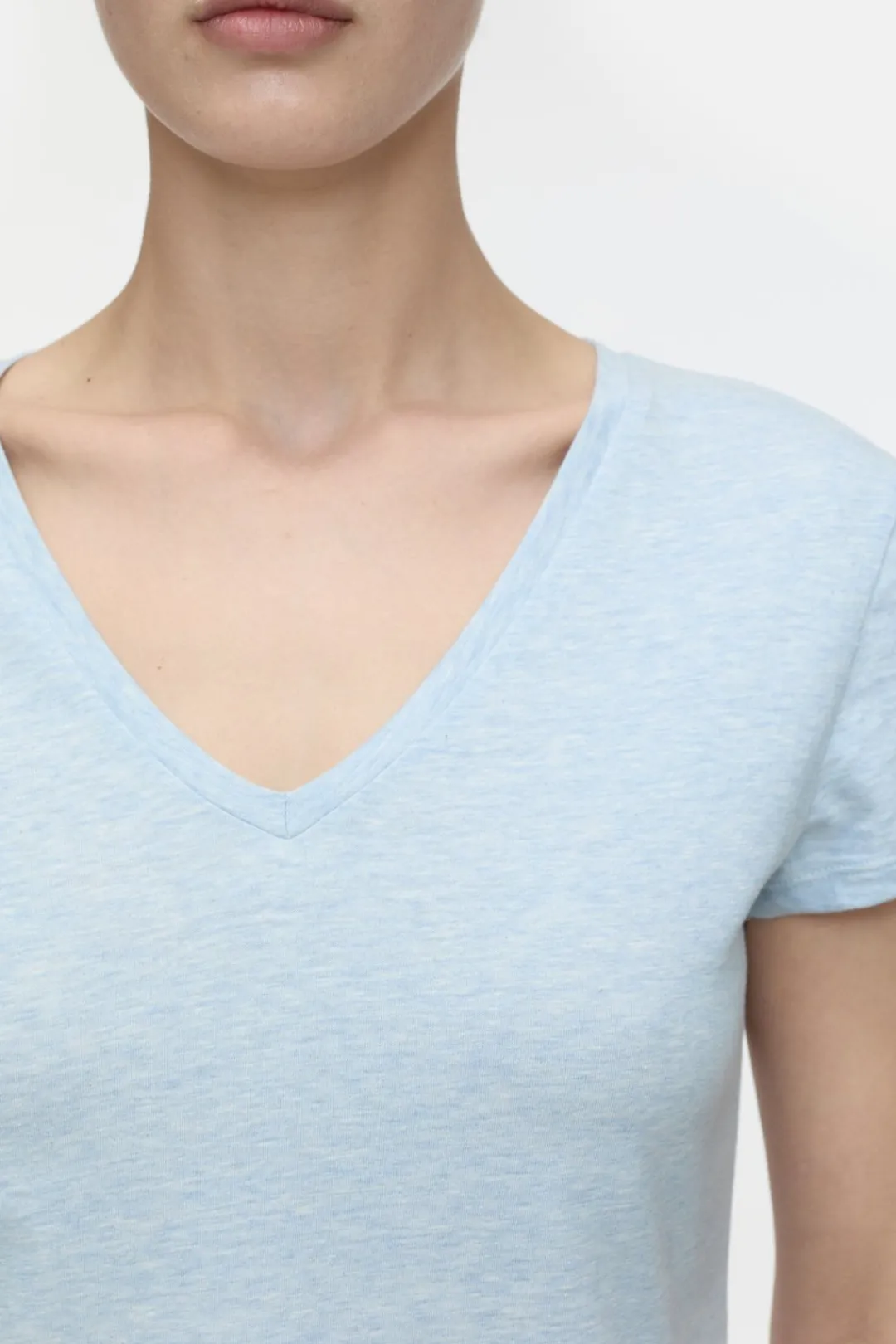 Closed T-shirt with V-neck Lazio blue Best