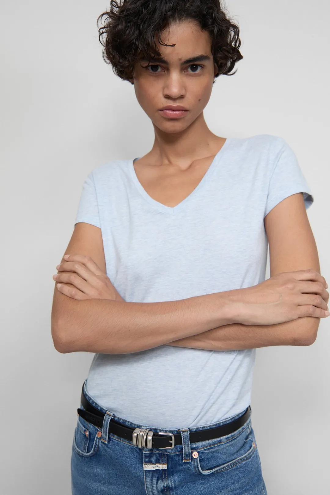 Closed T-shirt with V-neck Lazio blue Best