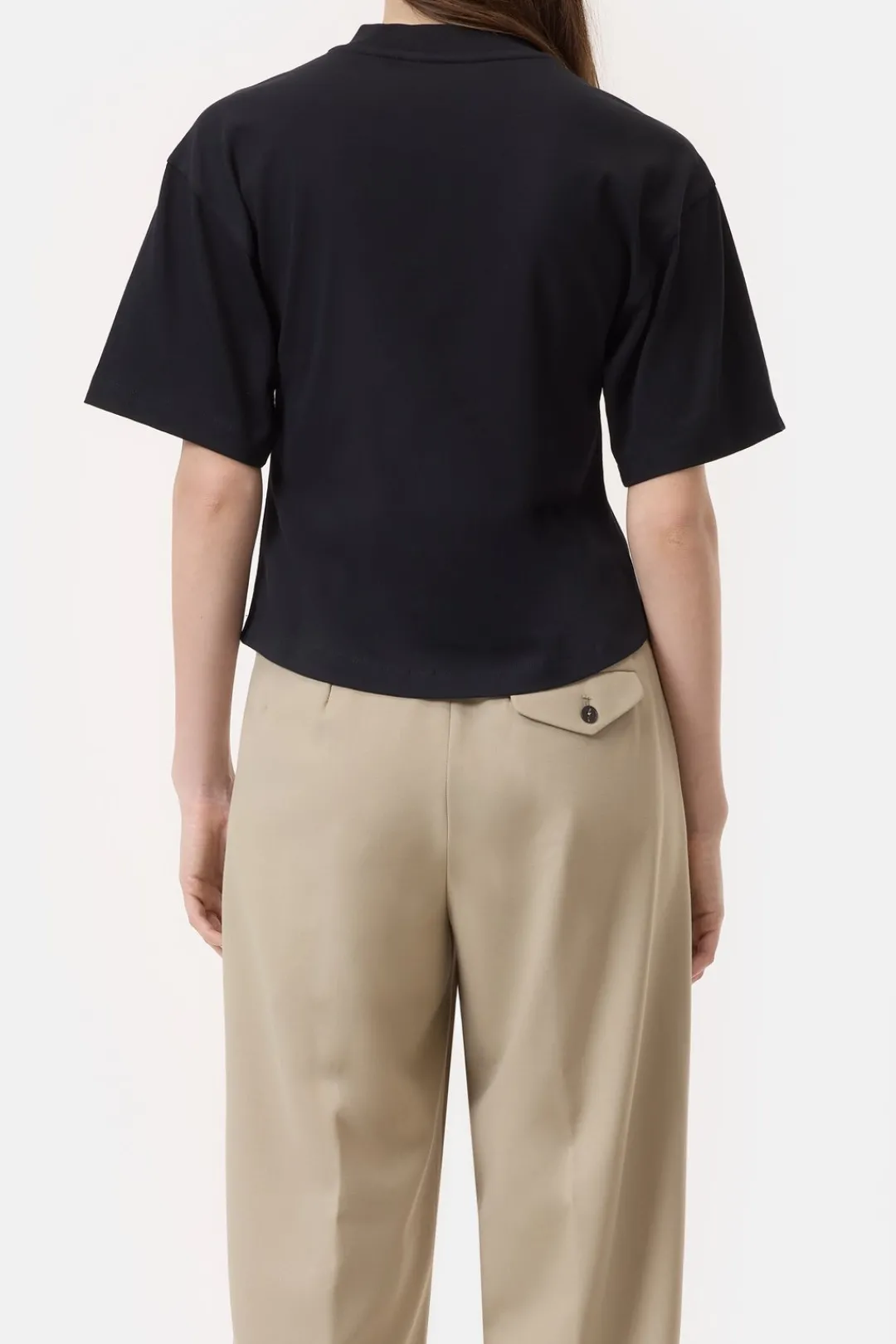 Closed T-shirt with V-neck Black Hot
