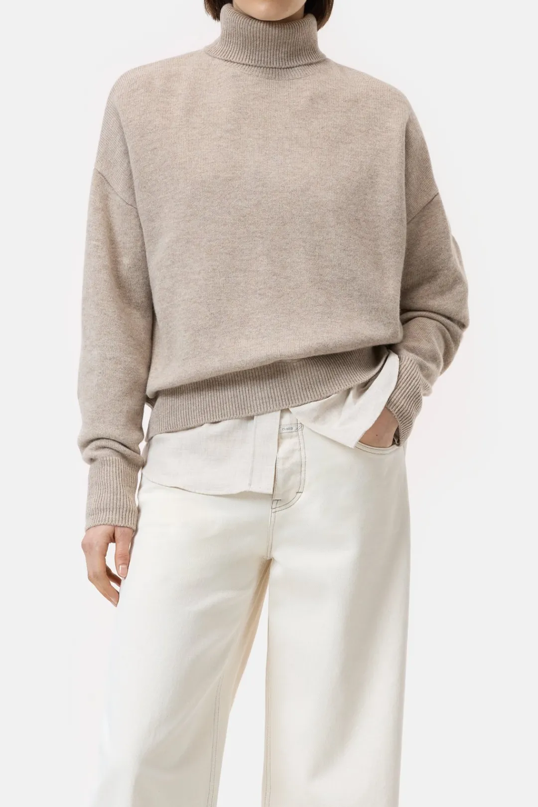 Closed Turtleneck jumper made from pure wool biscuit Hot
