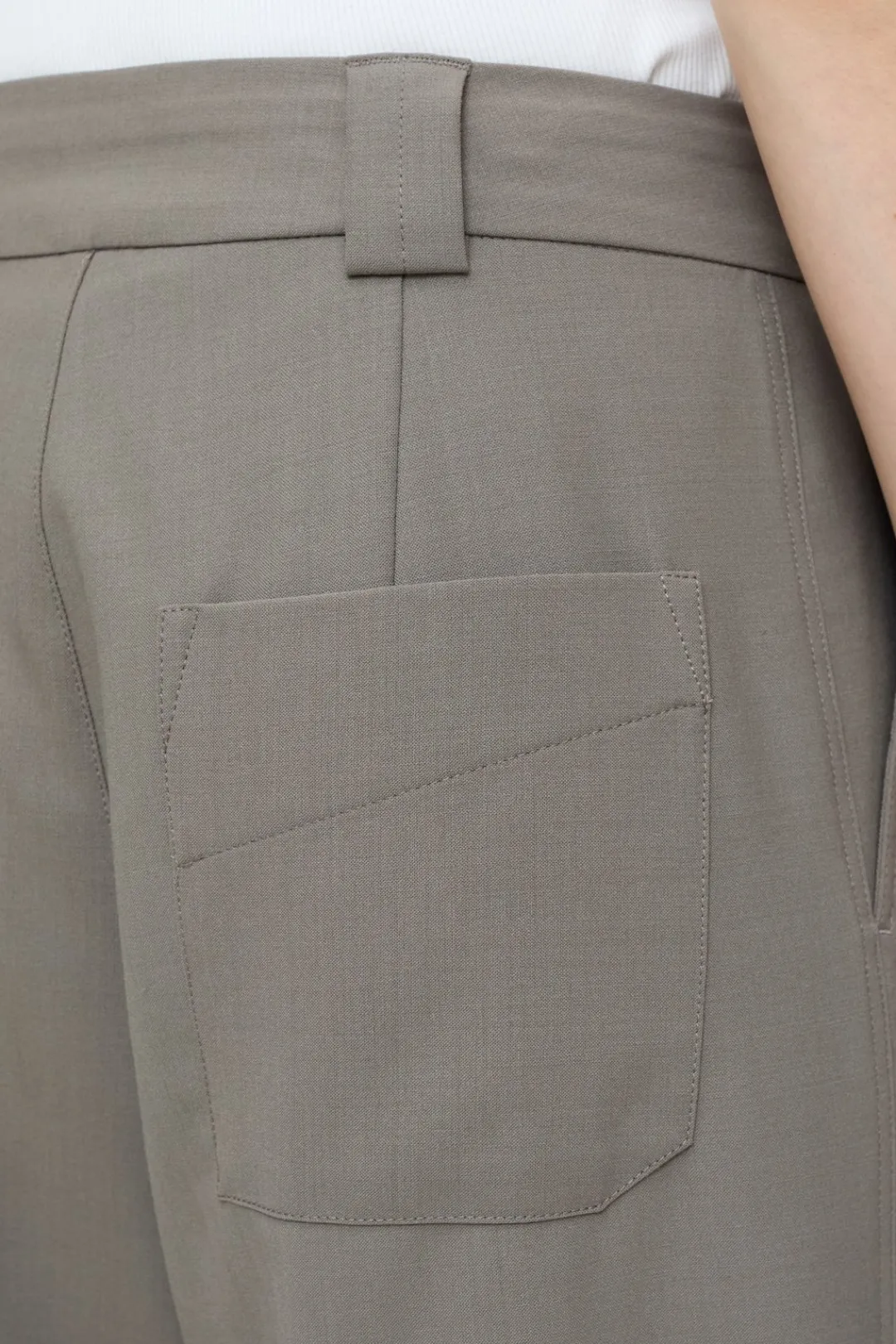 Closed Wide Pants - Style Name Wystan Heritage grey