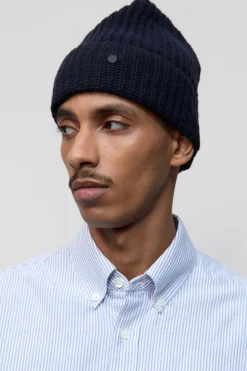 Closed Wool beanie Dark night Clearance